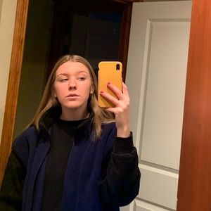 Meet your Posher, Mila